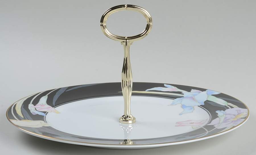Charisma Black Round Serving Plate with Center Handle (Dp) Hc by Mikasa-1