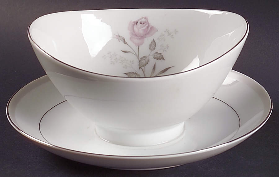 Charm Gravy Boat with Attached Underplate by Mikasa-1
