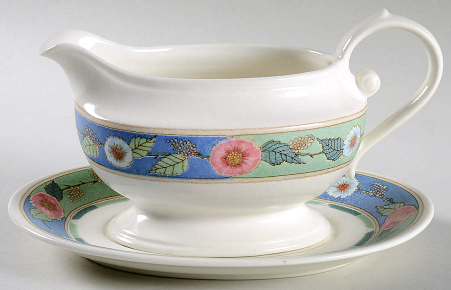Chateau Gravy Boat & Underplate by Mikasa-1