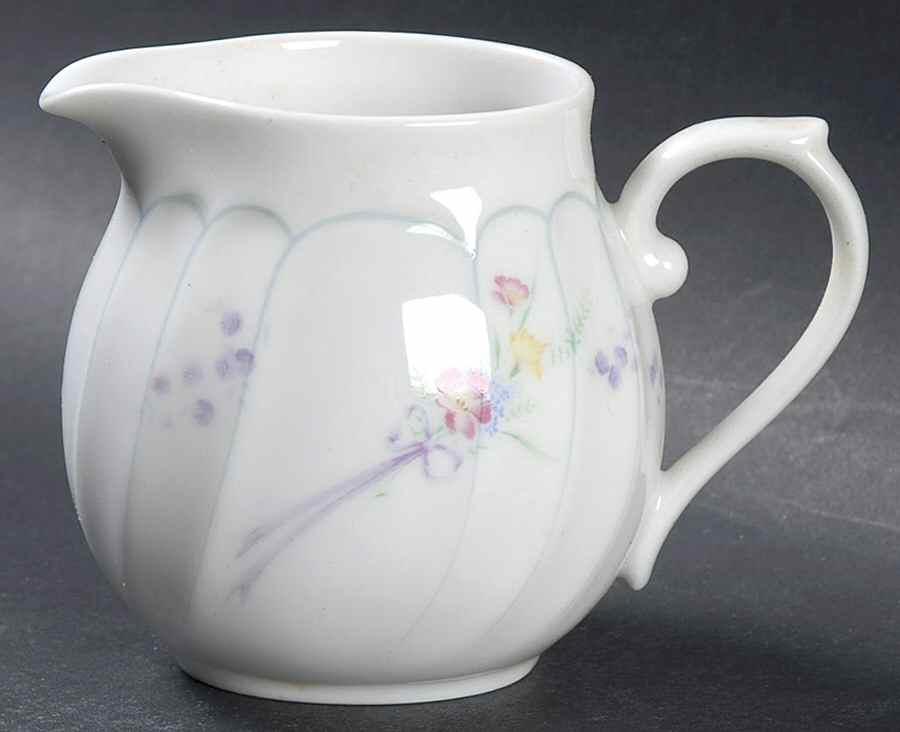 Chatelaine Creamer by Mikasa-1