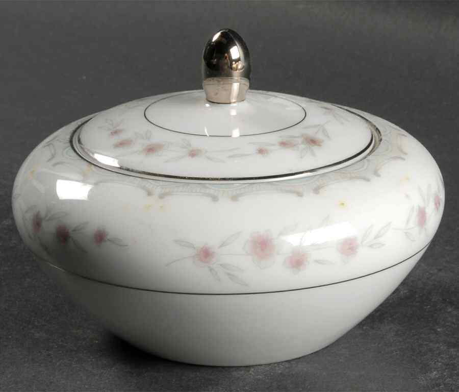 Chelsea Sugar Bowl & Lid by Mikasa-1