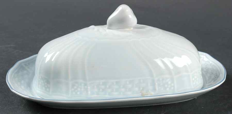 Cherbourg 1/4 Lb Covered Butter by Mikasa-1