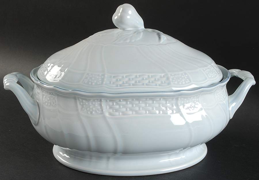 Cherbourg Oval Covered Vegetable by Mikasa-1