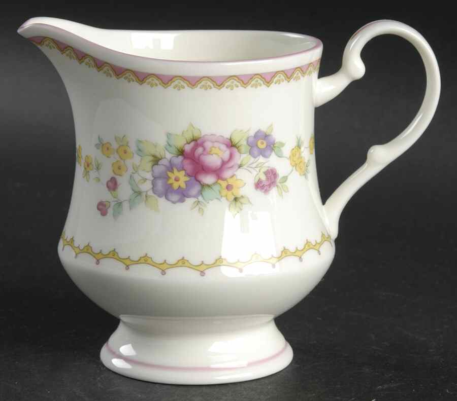 Cheshire Creamer by Mikasa-1