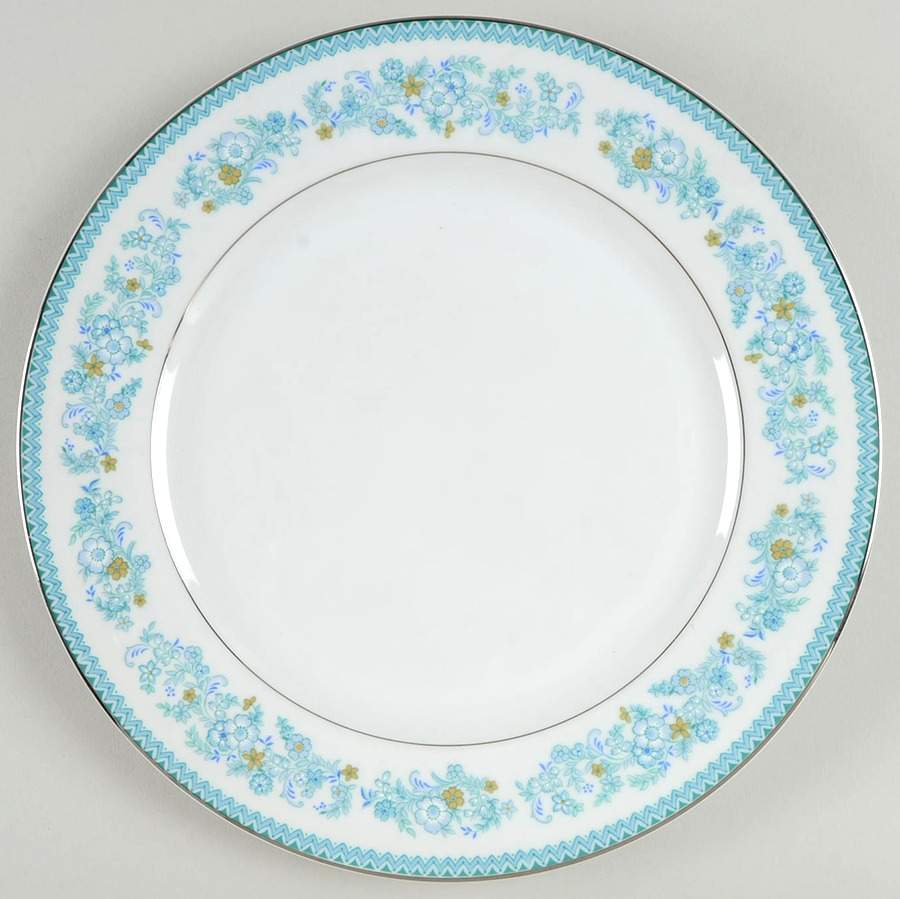 Chesterland Dinner Plate by Mikasa-1
