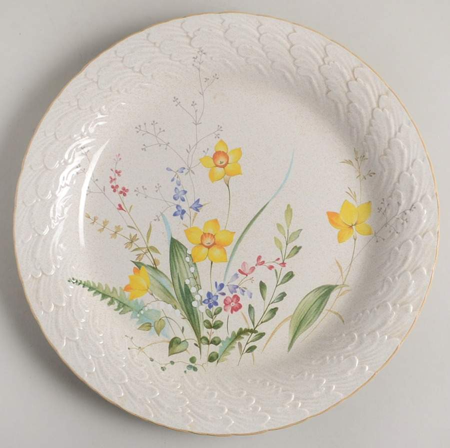 Chintz Garden 12" Chop Plate (Round Platter) by Mikasa-1