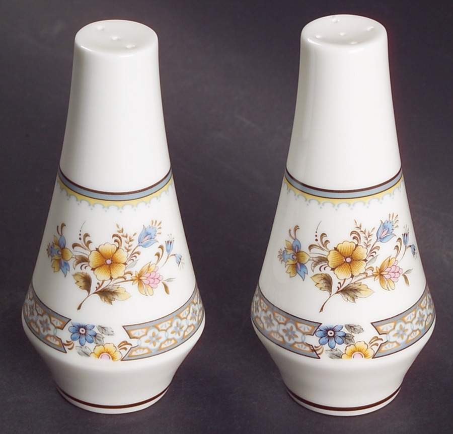 Chippendale Salt & Pepper Set by Mikasa-1