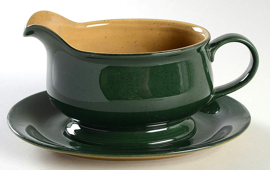 Chromatic Hunter Green Gravy Boat & Underplate by Mikasa-1