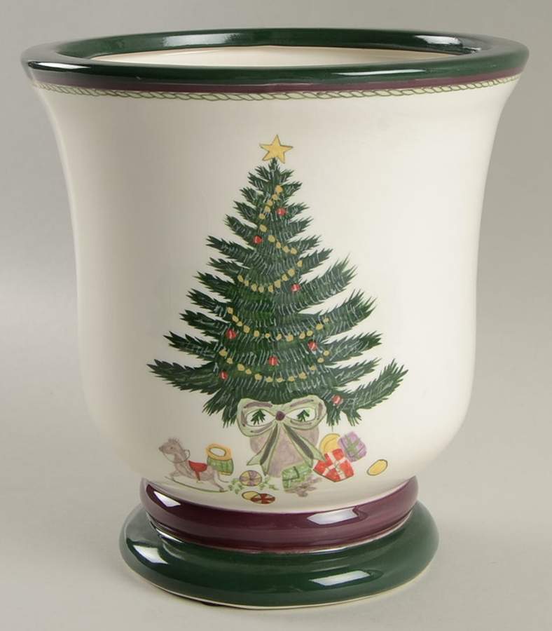 Christmas Story 7" Cachepot by Mikasa-1