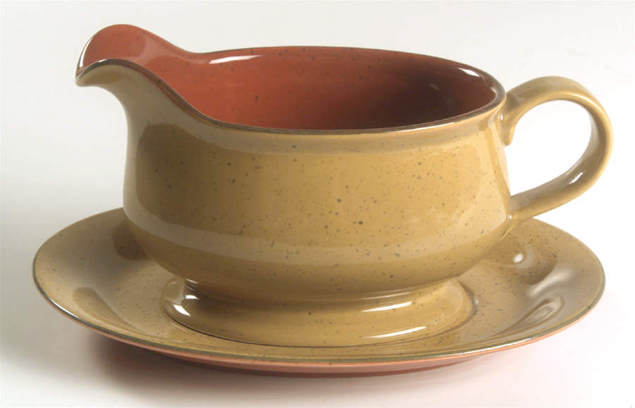 Chromatic Saffron Gravy Boat & Underplate by Mikasa-1