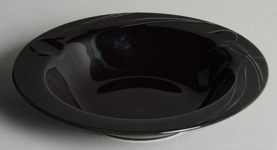 Classic Flair Midnight Rim Fruit/Dessert (Sauce) Bowl by Mikasa-1