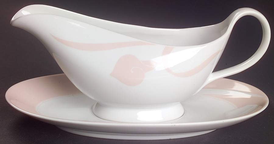 Classic Flair Peach Gravy Boat & Underplate by Mikasa-1