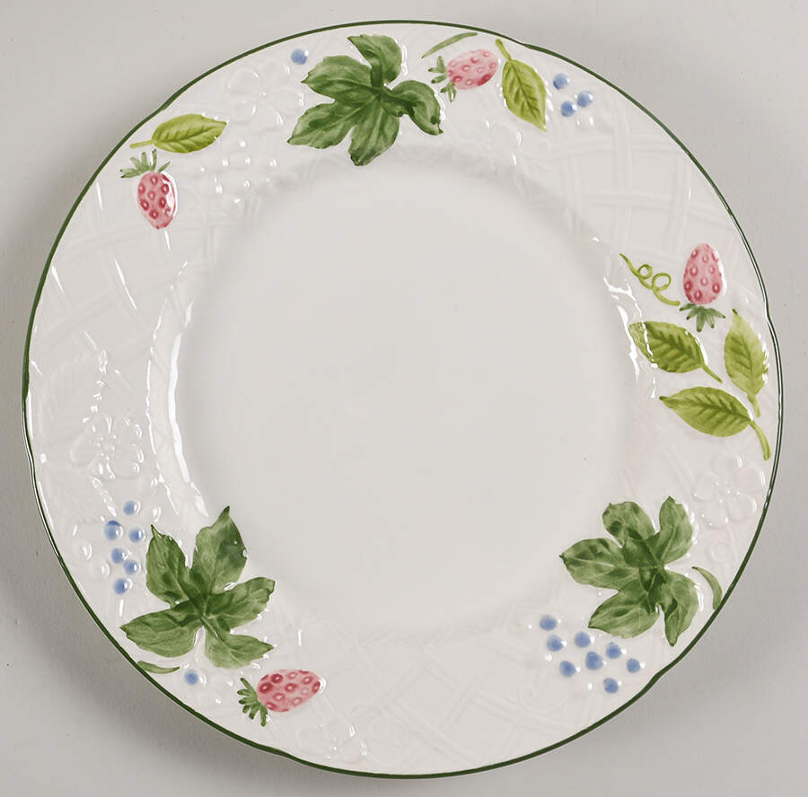 Country Berries Dinner Plate by Mikasa-1