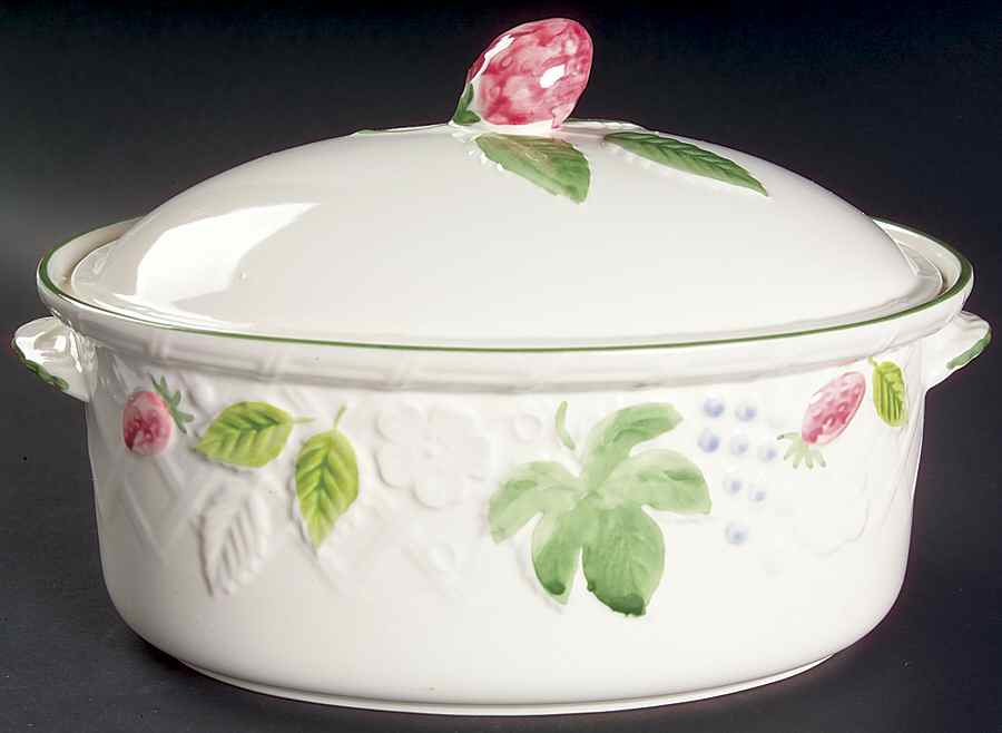 Country Berries 2 Quart Oval Covered Casserole by Mikasa-1