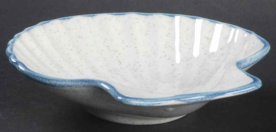 Cordon Bleu Shell Shaped Dish by Mikasa-1