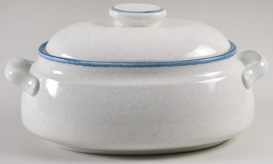 Cordon Bleu 2.5 Quart Oval Covered Casserole by Mikasa-1