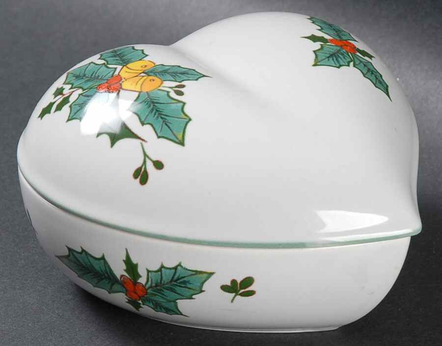Continental Christmas Heart Shape Box & Lid by Mikasa-1