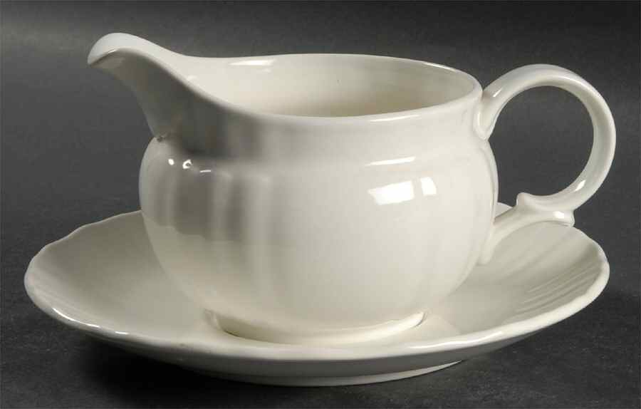 Country Classic Gravy Boat & Underplate by Mikasa-1