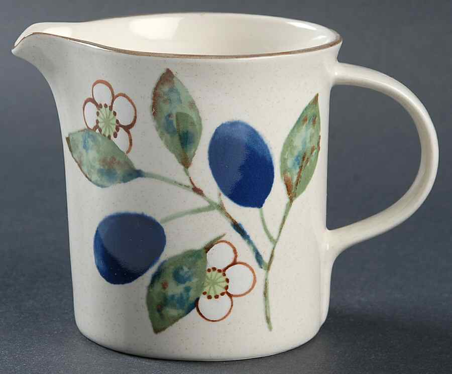 Country Cottage Creamer by Mikasa-1