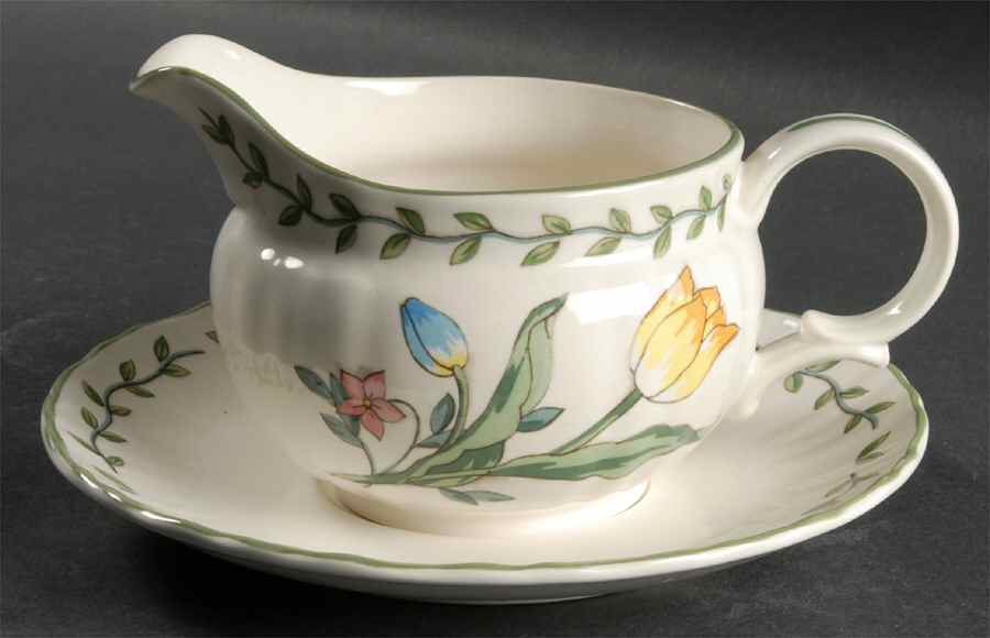 Country Fleur Gravy Boat & Underplate by Mikasa-1