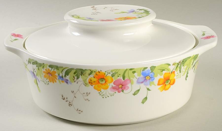 Country Garden 2 Qt Round Covered Casserole by Mikasa-1