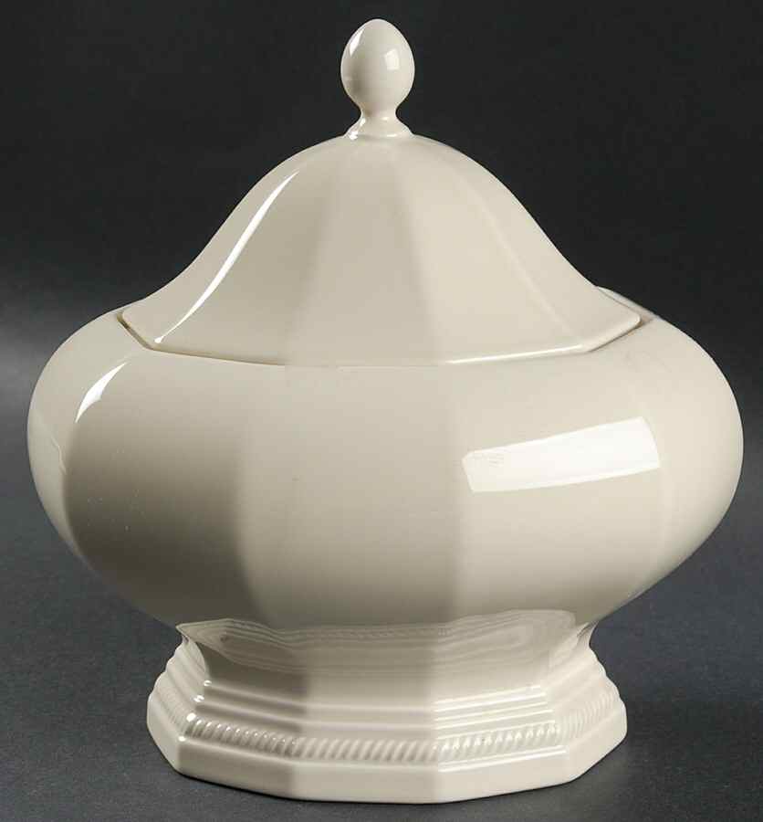 Continental Ivory Gift Box & Lid by Mikasa-1