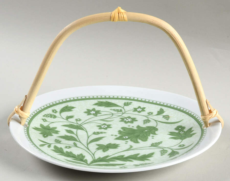Coleen Green 5 3/8"-5 5/8" Bamboo Handled Serving Plate  HC by Mikasa-1