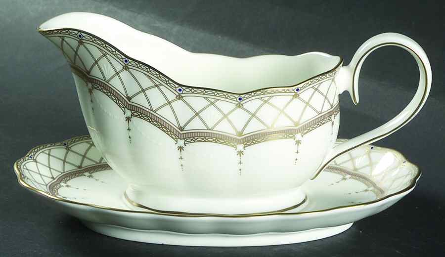 Collingswood Gravy Boat & Underplate by Mikasa-1