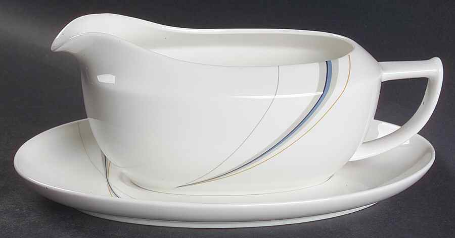 Composure Gravy Boat & Underplate by Mikasa-1
