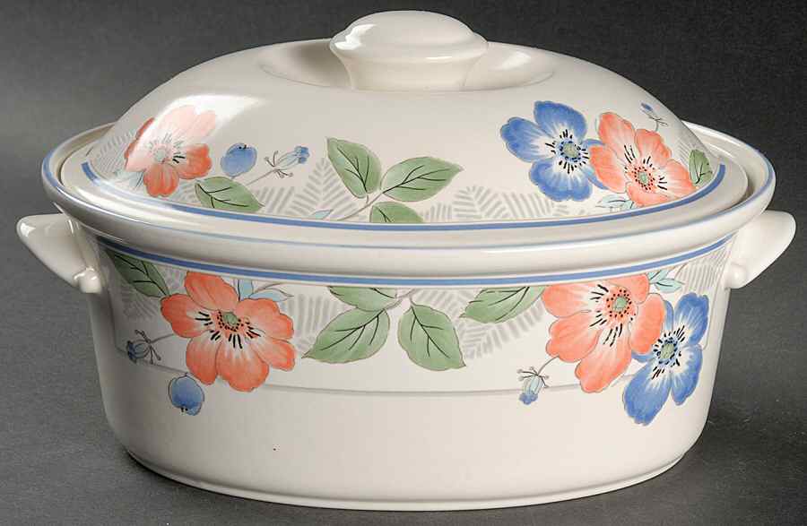 Country Poppies 1.75 Quart Oval Covered Casserole by Mikasa-1
