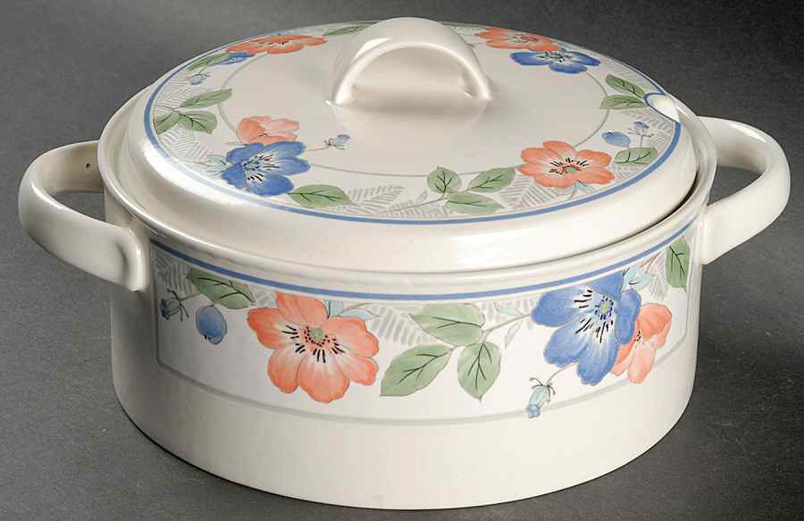 Country Poppies Tureen &  Lid by Mikasa-1
