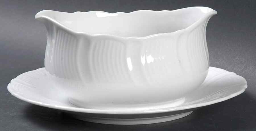 Coquille Gravy Boat with Attached Underplate by Mikasa-1