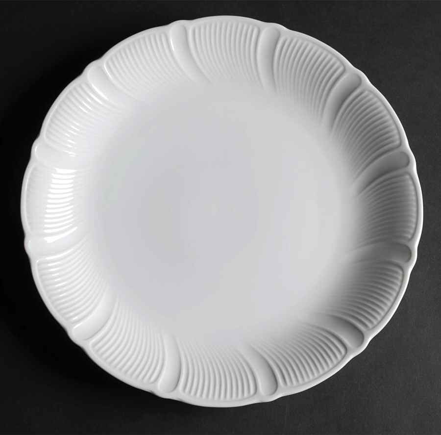 Coquille 12" Chop Plate (Round Platter) by Mikasa-1