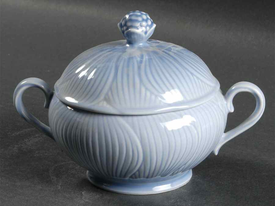 Cornflower Blue Sugar Bowl & Lid by Mikasa-1