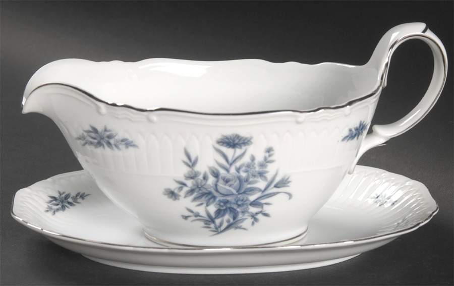 Carlton (8369) Gravy Boat & Underplate by Mikasa-1