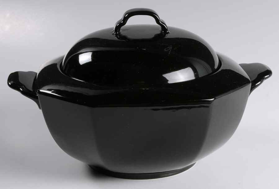 Color Spectrum Indigo Black Round Covered Vegetable by Mikasa-1