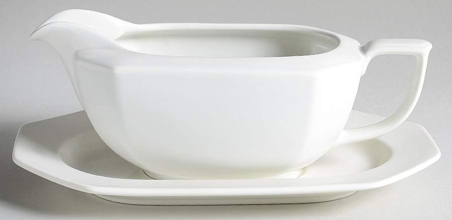 Color Spectrum Alpine White Gravy Boat & Underplate by Mikasa-1