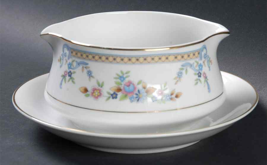 Countess Gravy Boat with Attached Underplate by Mikasa-1