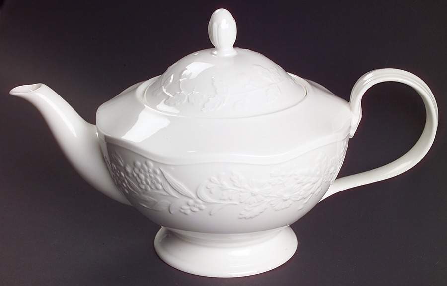 Country Villa Teapot & Lid by Mikasa-1