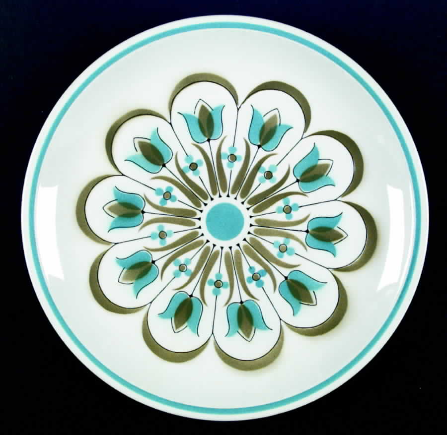 Crest Dinner Plate by Mikasa-1