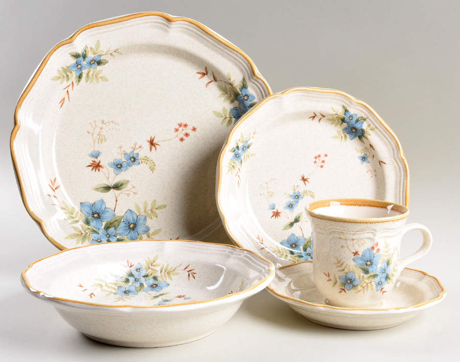 Day Dreams 5 Piece Place Setting by Mikasa-1