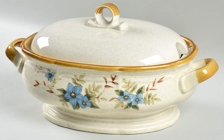 Day Dreams Tureen &  Lid by Mikasa-1