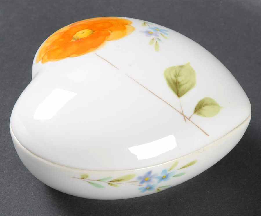 Dancing Flowers Heart Shape Box & Lid by Mikasa-1