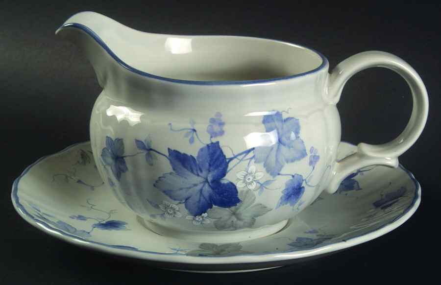 Deirdre Gravy Boat & Underplate by Mikasa-1