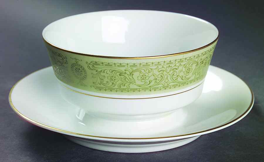 Della Robbia Gravy Boat with Attached Underplate by Mikasa-1