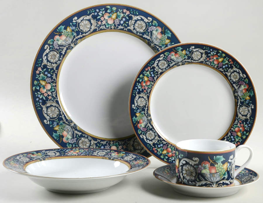 Della Robbia Blue 5 Piece Place Setting by Mikasa-1