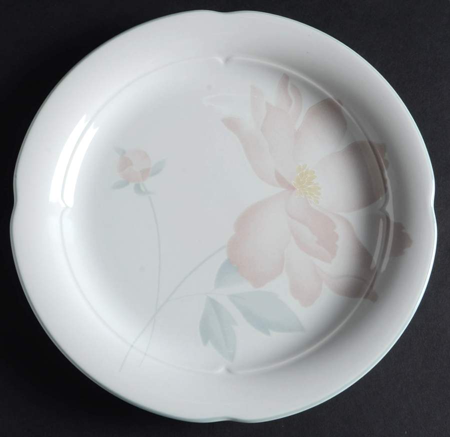 Dialogue Salad Plate by Mikasa-1
