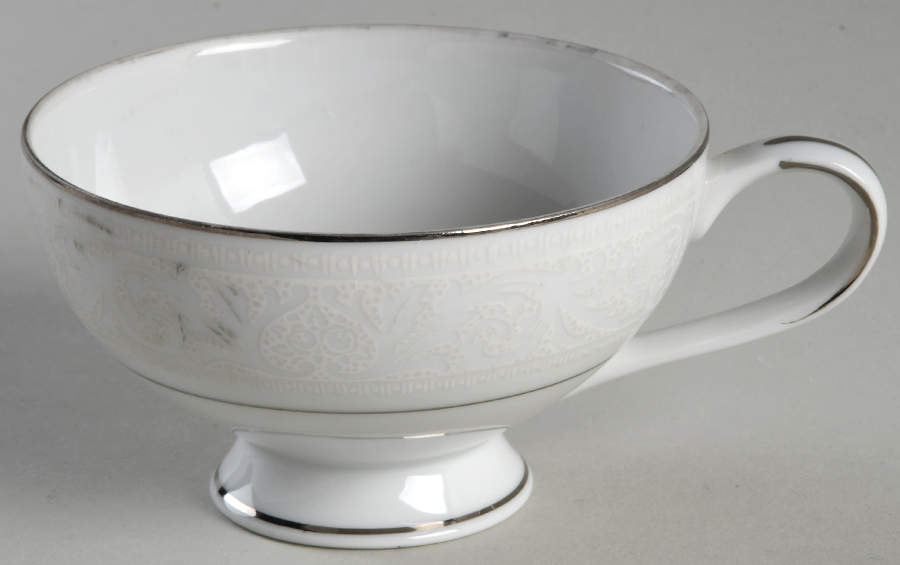 Diplomat Footed Cup by Mikasa-1