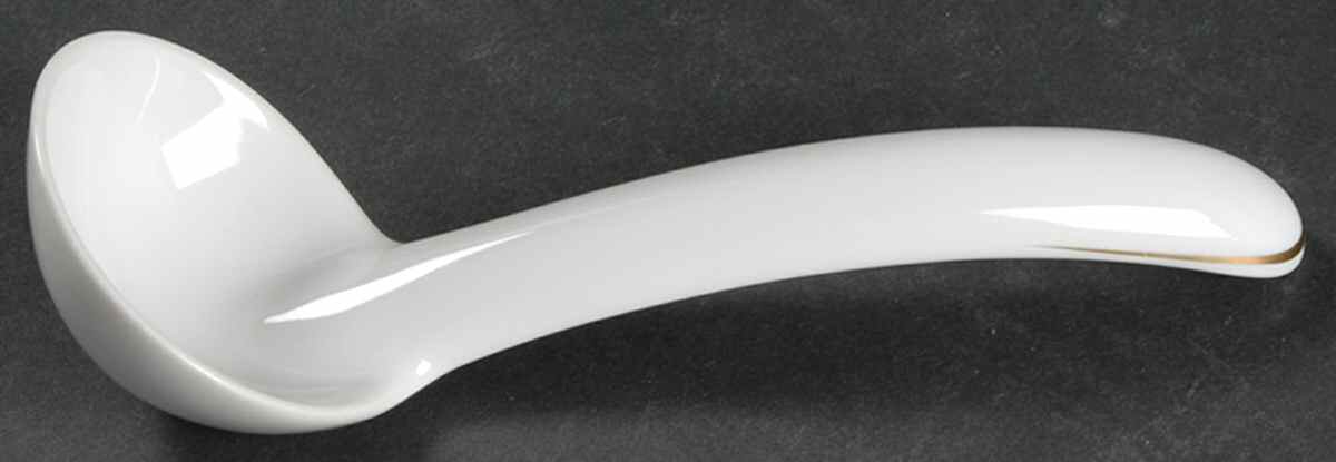 Doric Gravy Ladle Solid Piece by Mikasa-1