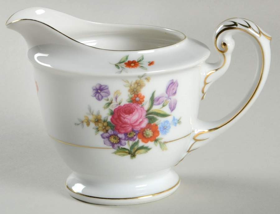 Dresdalia Creamer by Mikuni-1